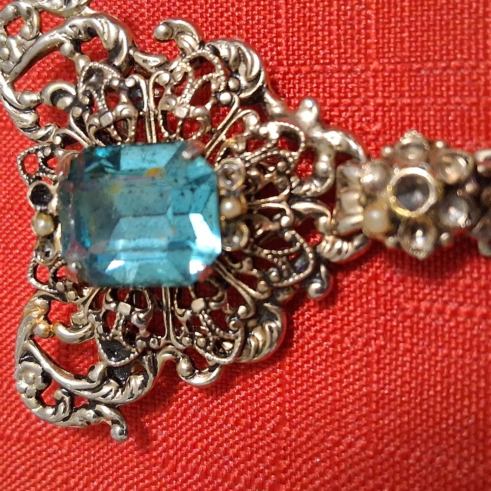 Victorian Brooch - Picture 2 of 7